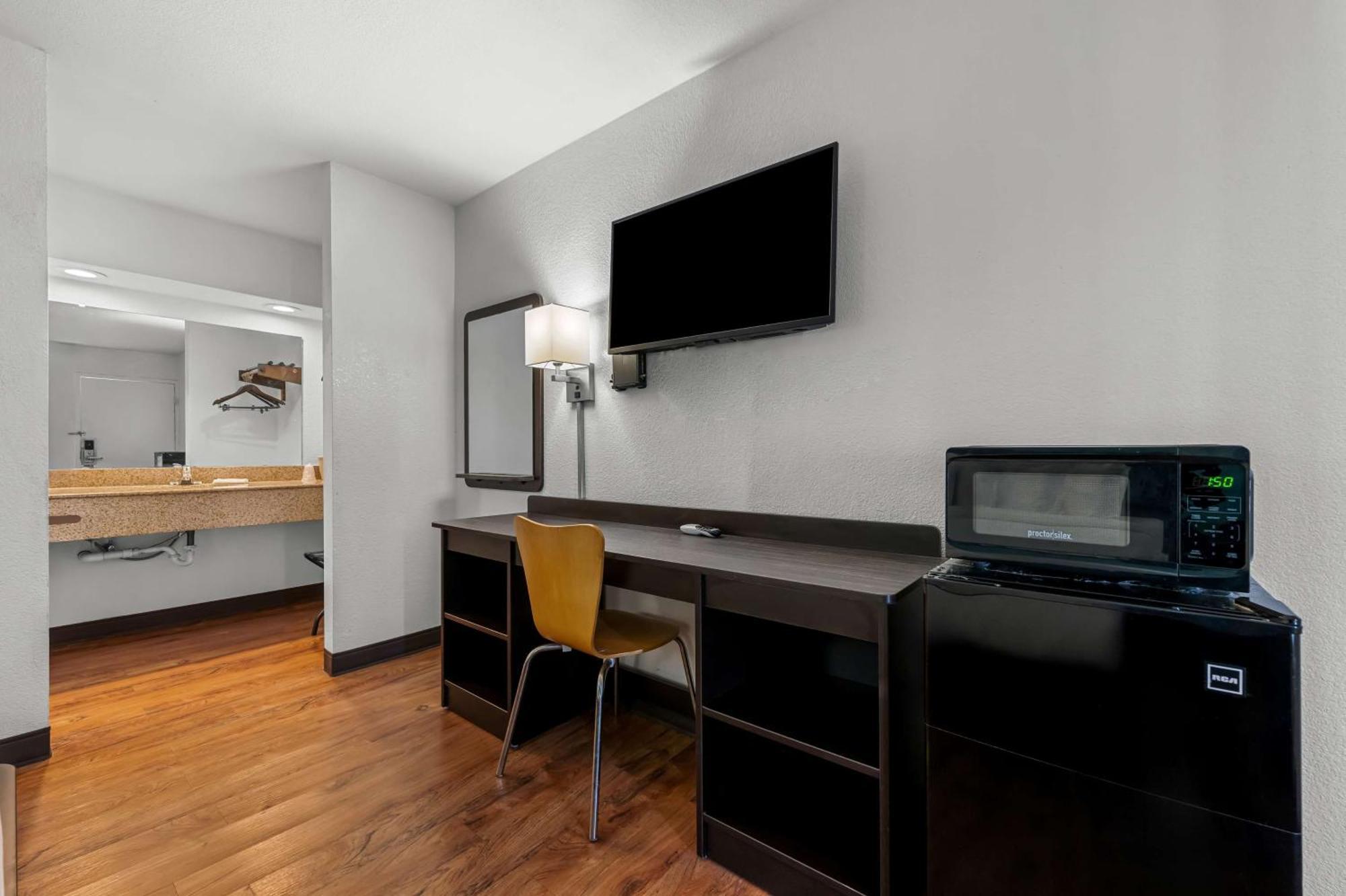 Americas Best Value Inn Hamilton Exterior photo