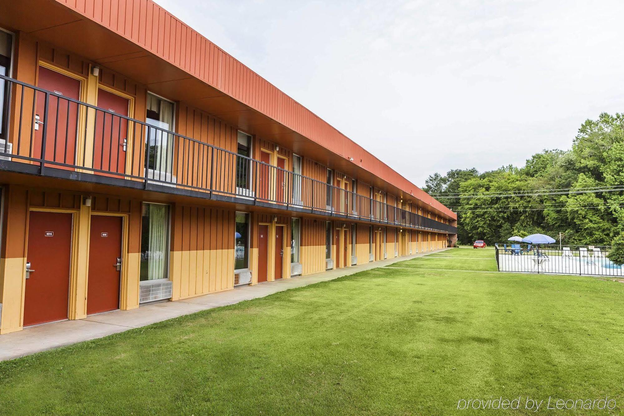Americas Best Value Inn Hamilton Exterior photo