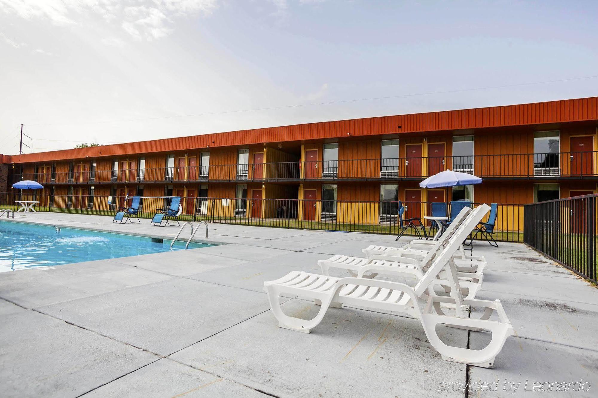 Americas Best Value Inn Hamilton Exterior photo